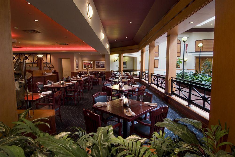 Chicago Marriott Northwest Hotel Hoffman Estates Restaurant photo